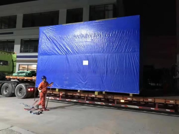 ���̰���